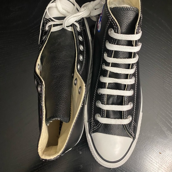 Unisex All Star ⭐️ Leather Converse - Picture 7 of 7